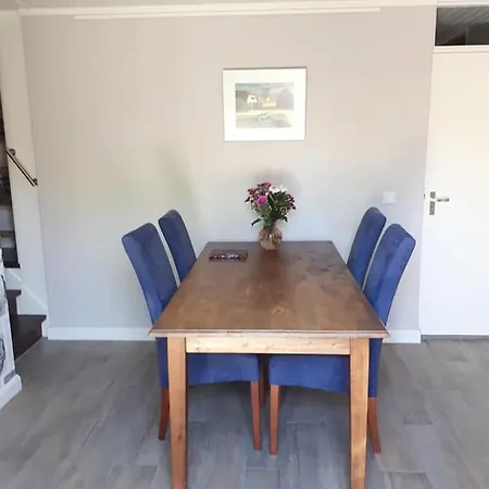 De Blauwe Tulp Bed and Breakfast 3*