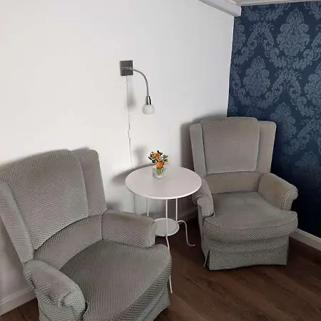 לינה וארוחת בוקר De Blauwe Tulp 3*