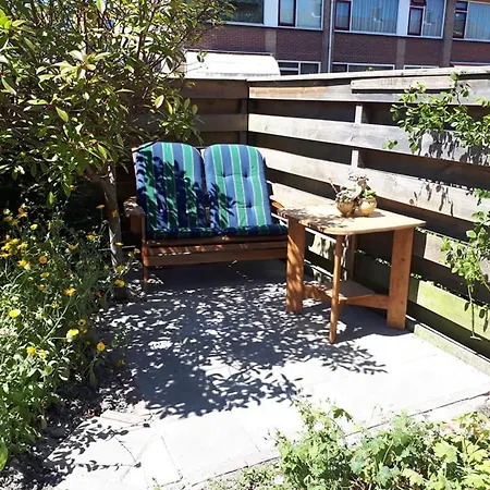 De Blauwe Tulp Frühstückspension Noord-Scharwoude